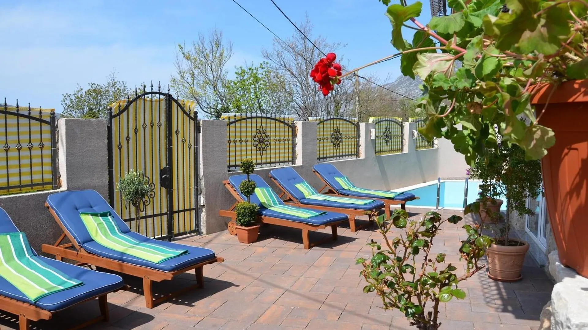 Grosses Ferienhaus Mit Eigenem Pool Und Terrasse Crikvenica